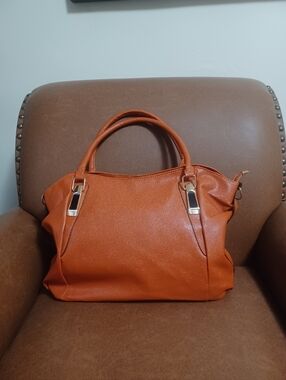 STRUCTURED TOP HANDLE HANDBAG-WHISKEY BROWN-(EXCELLENT CONDITION)